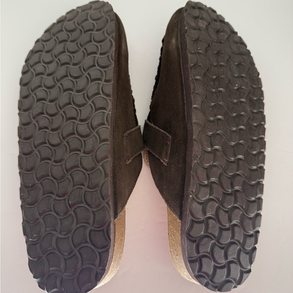 Elegant Brown Suede Mules with Buckle - Picture 6 of 12